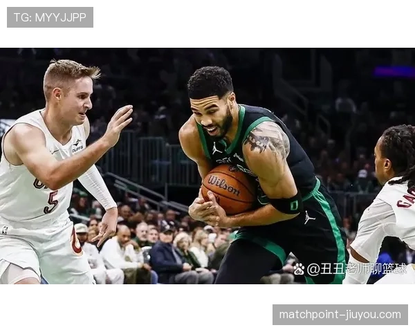 凯尔特人近期联赛表现稳定，在关键对决中展现其战术适应性